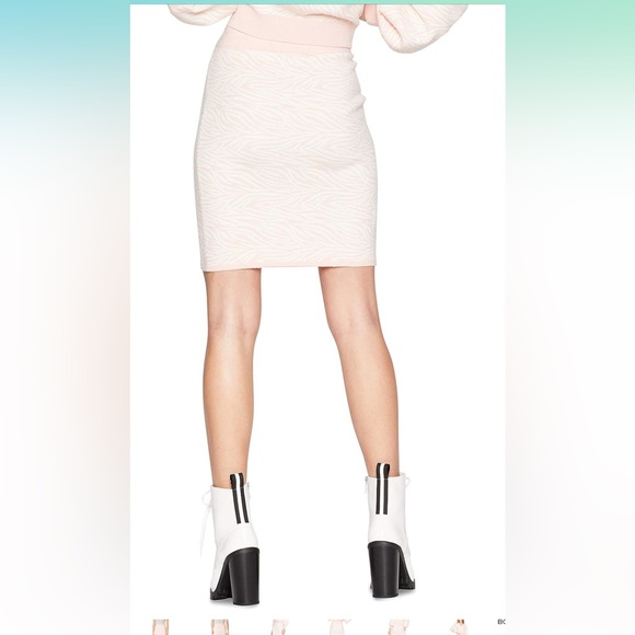 BCBGeneration Sweater Mini Skirt NEW - Picture 5 of 5